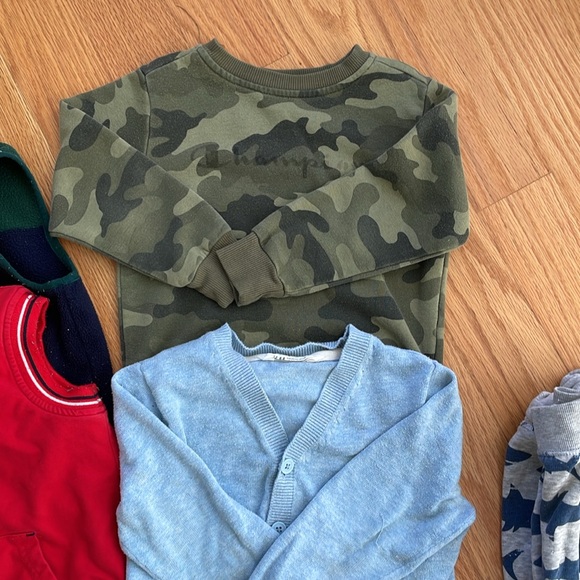 Bundle of 3-4T clothes - Picture 3 of 10